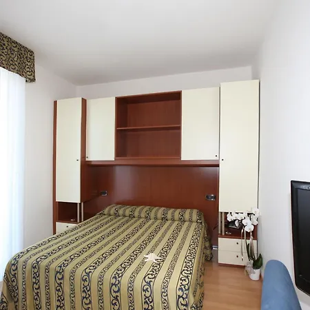 Hotel Santiago 3*